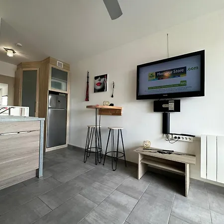 Apartmán Heliopolis J 201 *